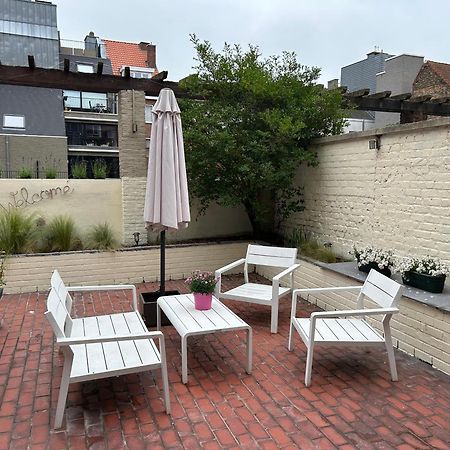 Centraal Gelegen Gezellig Verblijf Met Groot Terras Ostende Exterior foto